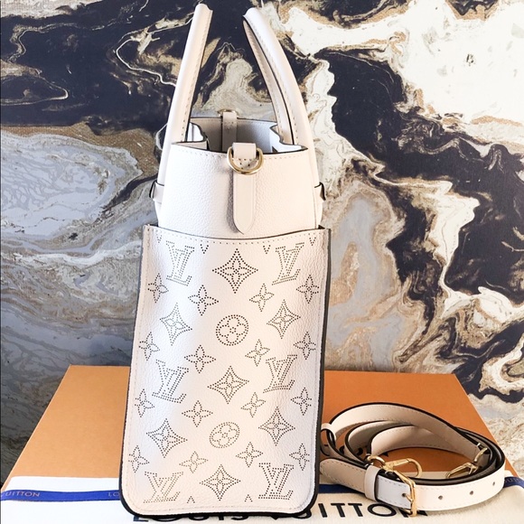In Stores! Louis Vuitton On My Side Greige Tote - Picture 8 of 15